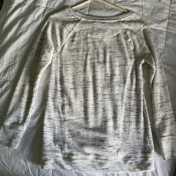 Heather light gray & white sweater top - Picture 4 of 9